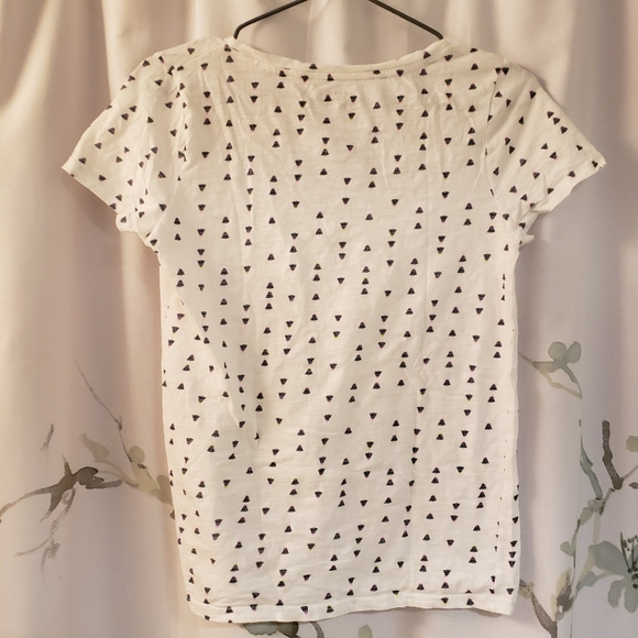 Merona "Birdie" V-Neck T-Shirt - Picture 3 of 4